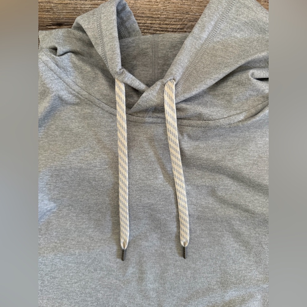Vuori Women’s XL Halo Hoodie Pullover Heather Light Gray Stretch - Picture 11 of 12